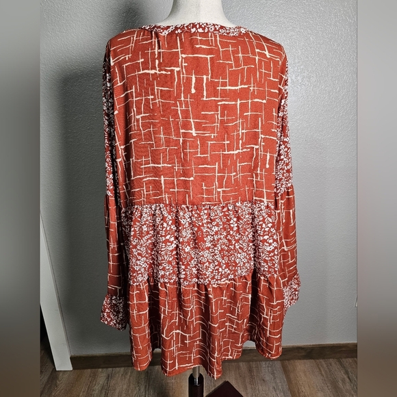 Weekend By Suzanne Betro, Rust and White Bohemian Blouse Tiered Body and Sleeves - Picture 7 of 14